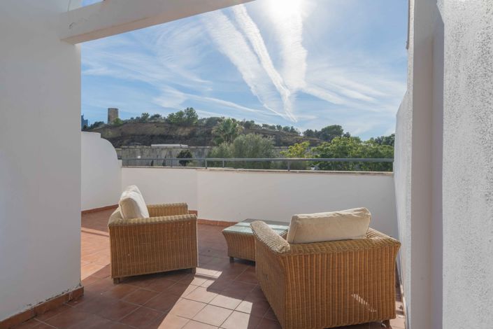 Image No.27-4 Bed Townhouse for sale