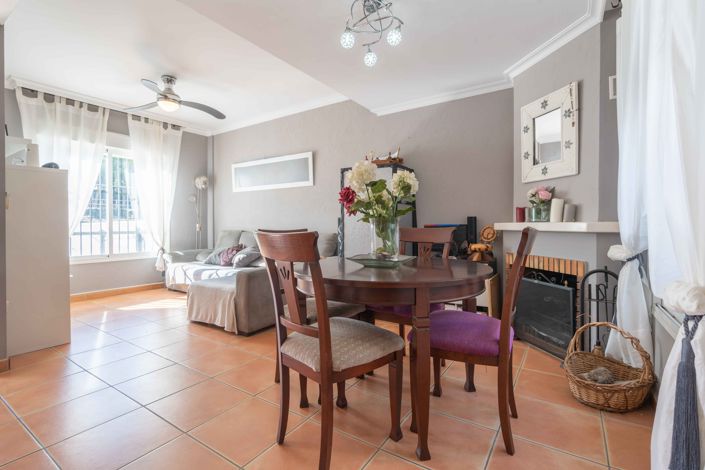 Image No.9-4 Bed Townhouse for sale