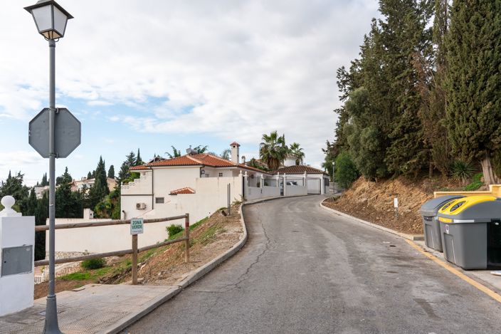 Image No.14-4 Bed Plot for sale
