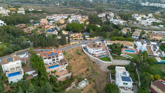 Image No.18-4 Bed Plot for sale