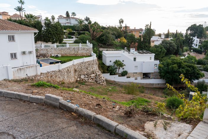 Image No.20-4 Bed Plot for sale