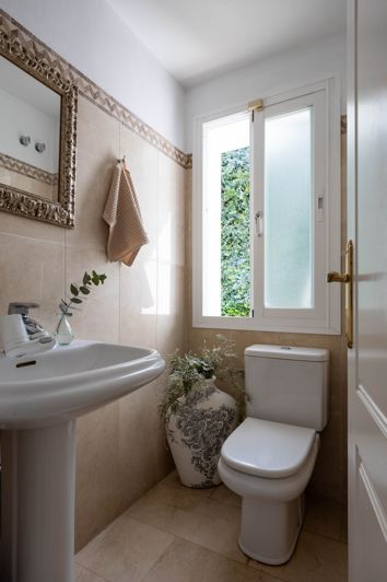 Image No.17-6 Bed House for sale