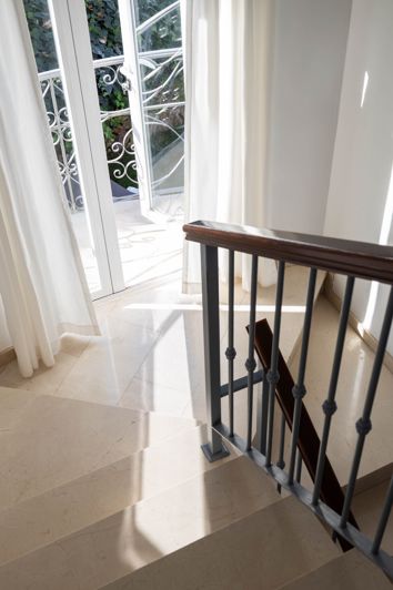 Image No.19-6 Bed House for sale