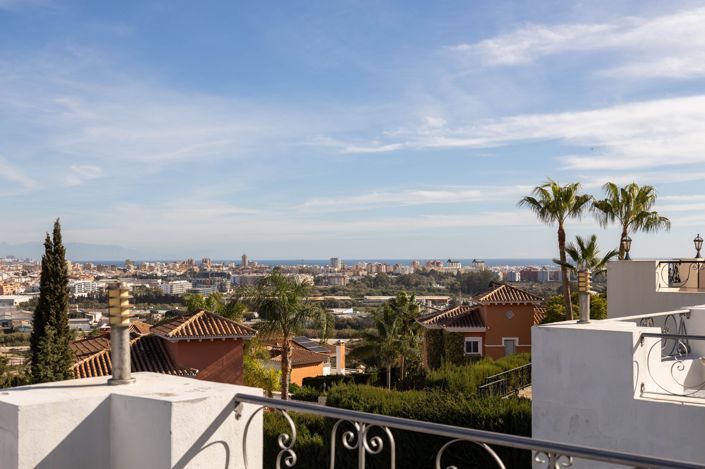 Image No.28-6 Bed House for sale