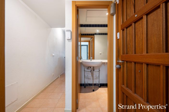 Image No.13-2 Bed House for sale