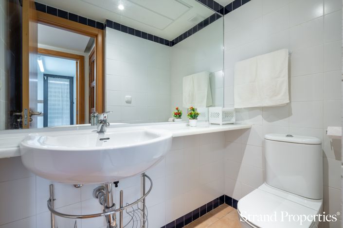 Image No.15-2 Bed House for sale