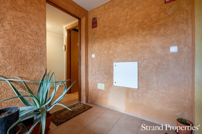 Image No.5-2 Bed House for sale