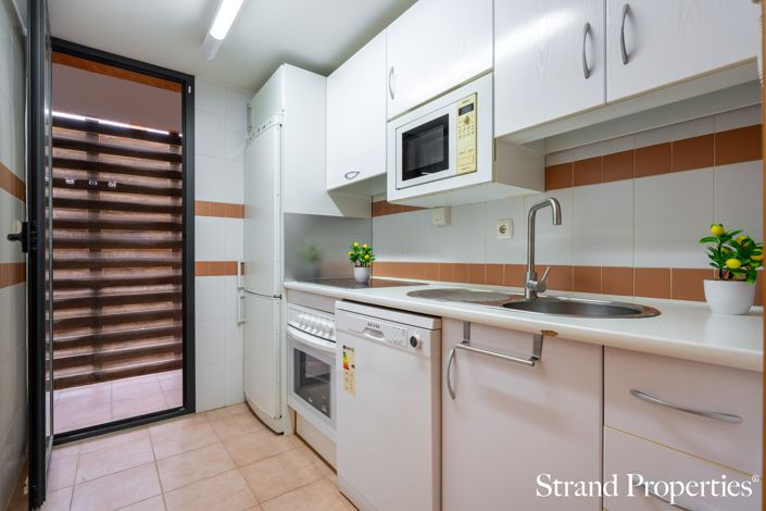 Image No.8-2 Bed House for sale