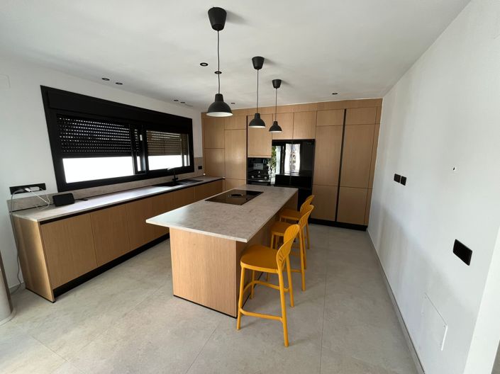 Image No.10-5 Bed Villa for sale