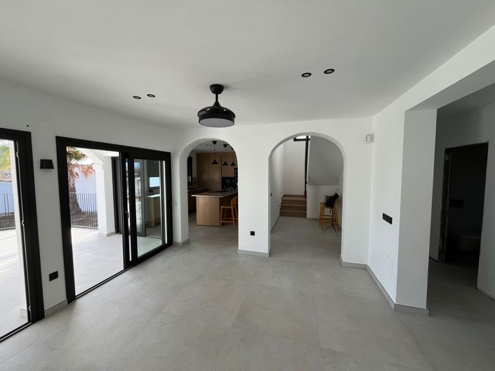 Image No.11-5 Bed Villa for sale