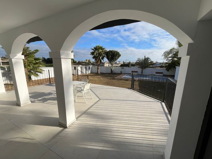 Image No.5-5 Bed Villa for sale