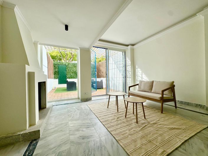 Image No.21-3 Bed House for sale