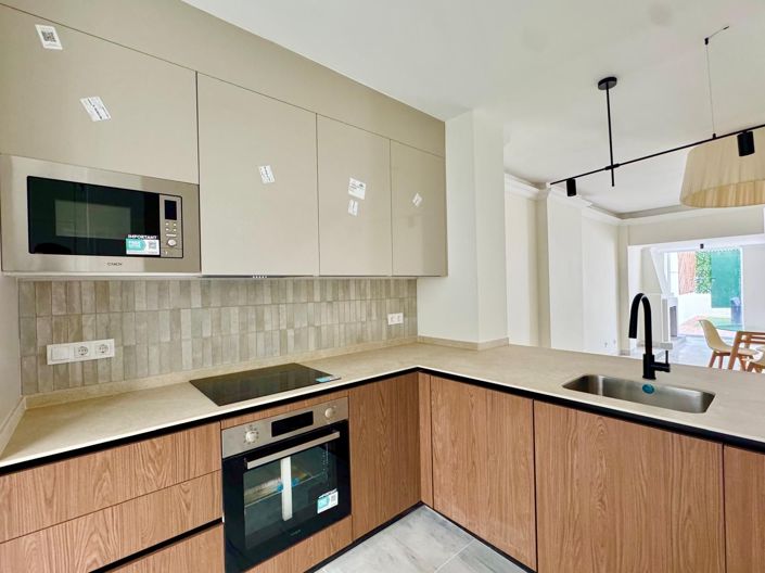 Image No.7-3 Bed House for sale