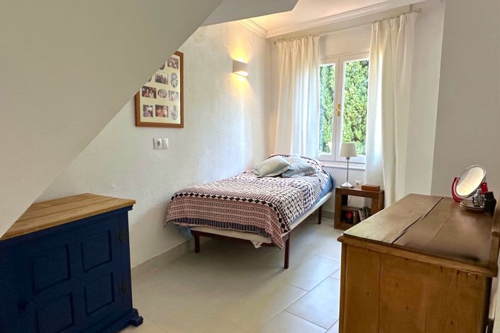 Image No.13-3 Bed Townhouse for sale