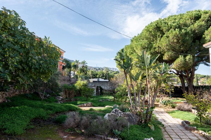 Image No.3-5 Bed House for sale