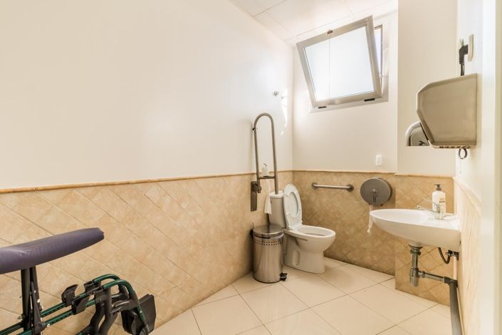 Image No.26-Commercial de 10 chambres à vendre à Marbella