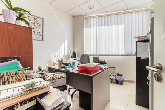 Image No.28-Commercial de 10 chambres à vendre à Marbella