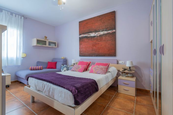 Image No.21-4 Bed House for sale