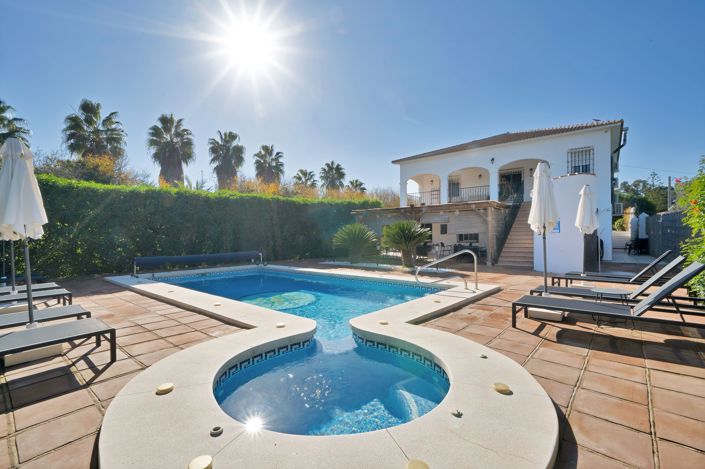 Image No.2-7 Bed Villa for sale