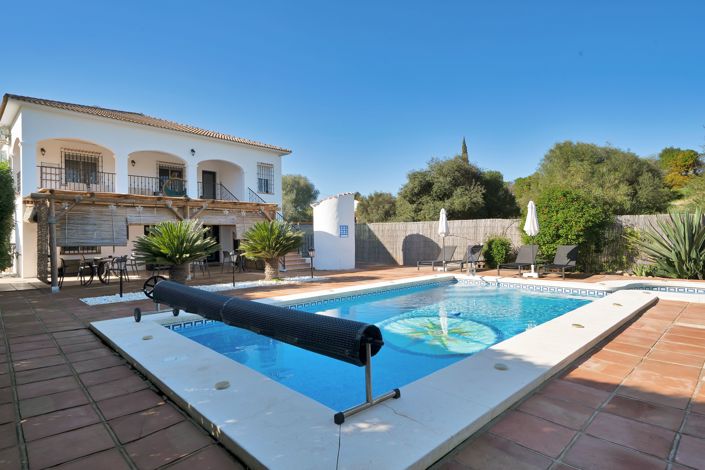 Image No.3-7 Bed Villa for sale