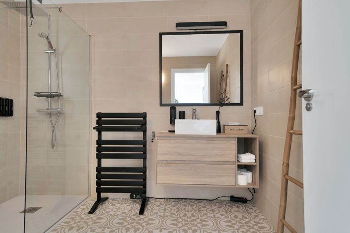 Image No.25-7 Bed Villa for sale