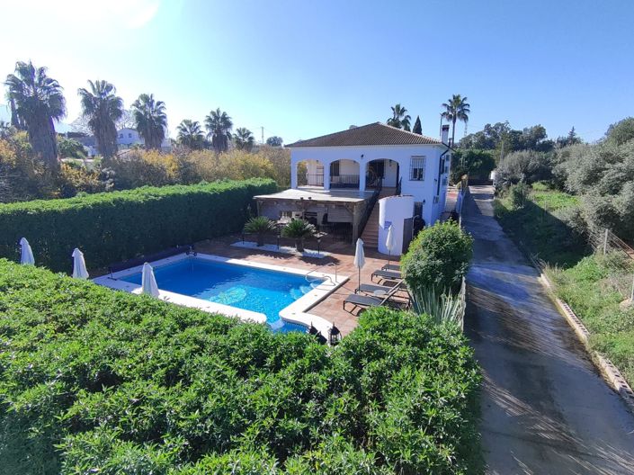 Image No.4-7 Bed Villa for sale