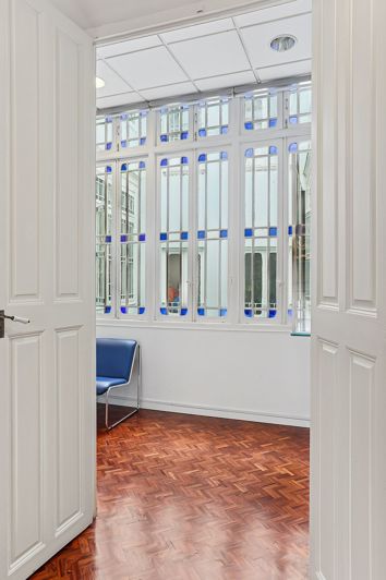 Image No.15-6 Bed Commercial for sale