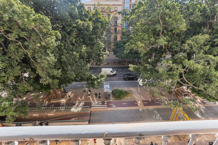 Image No.12-6 Bed Apartment for sale