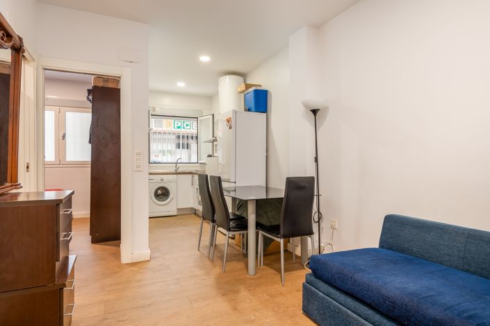 Image No.1-2 Bed Commercial for sale