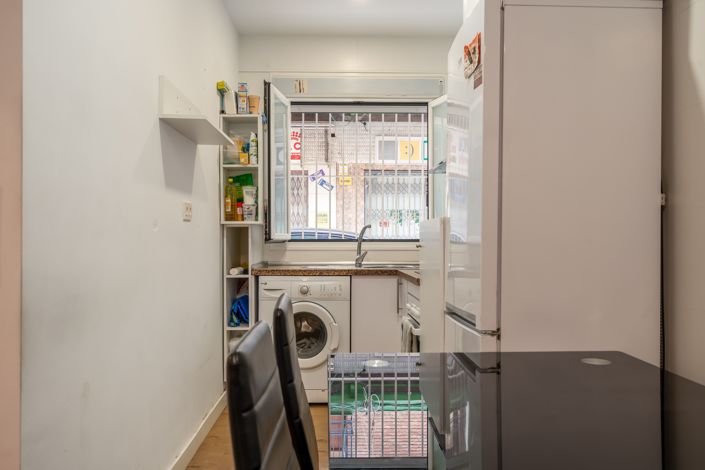 Image No.5-2 Bed Commercial for sale