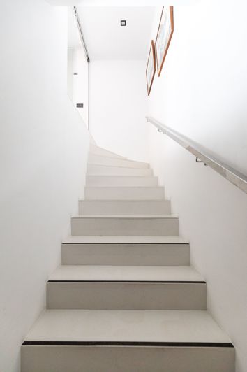 Image No.18-4 Bed House for sale