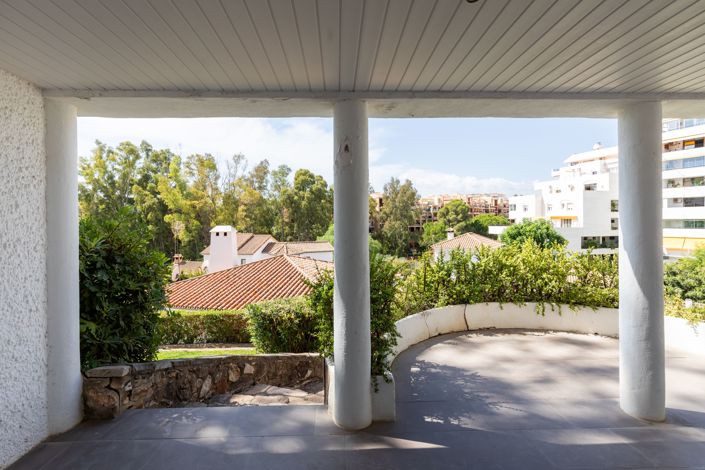 Image No.19-4 Bed House for sale