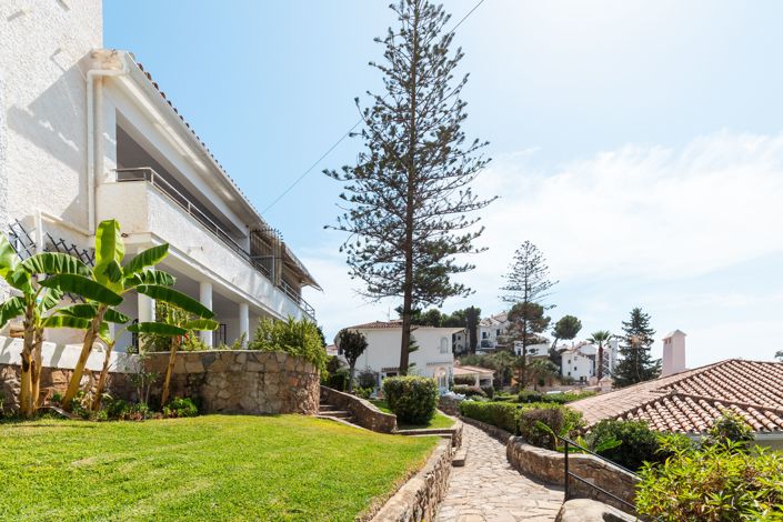 Image No.21-4 Bed House for sale