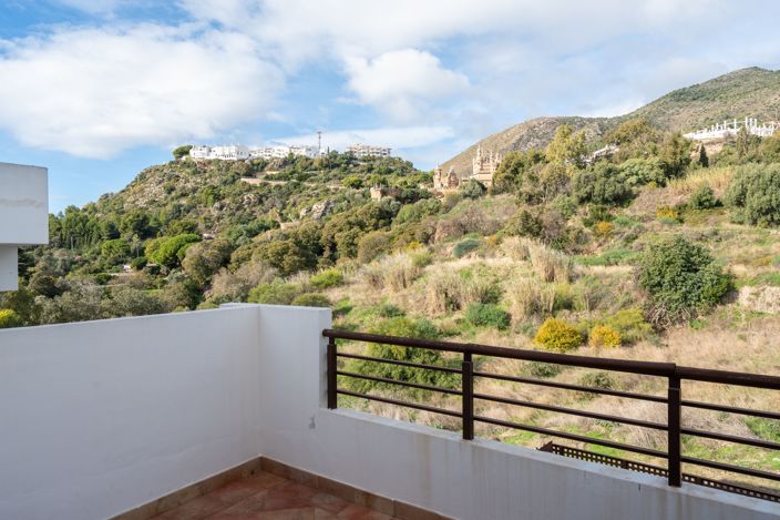 Image No.28-3 Bed House for sale