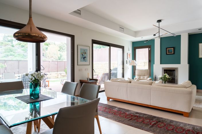 Image No.6-3 Bed House for sale