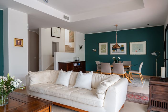 Image No.8-3 Bed House for sale