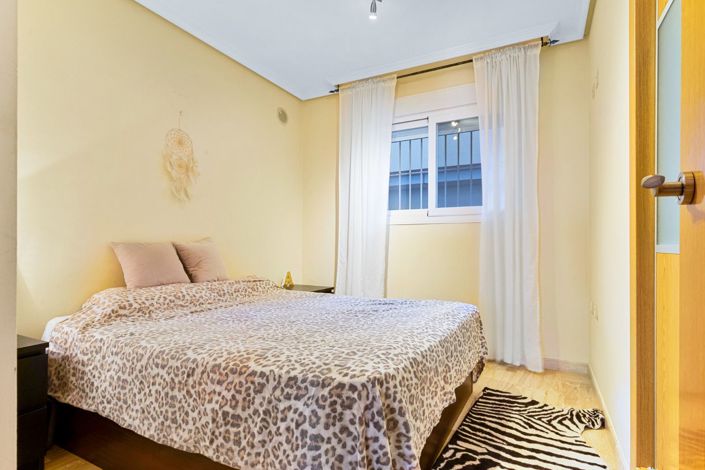 Image No.10-2 Bed Apartment for sale