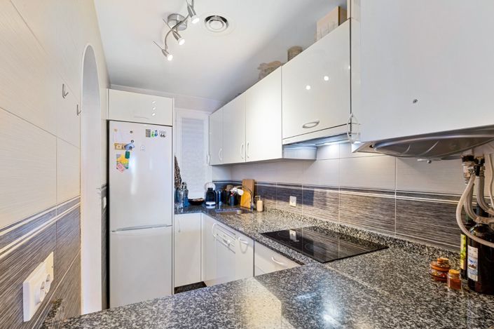 Image No.4-2 Bed Apartment for sale