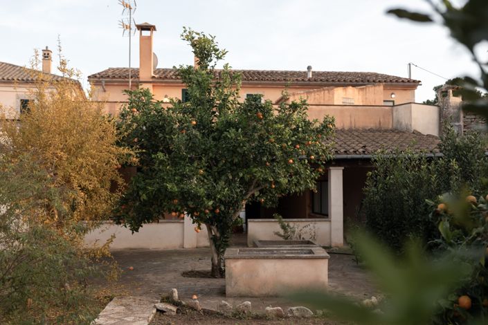 Image No.4-6 Bed House for sale