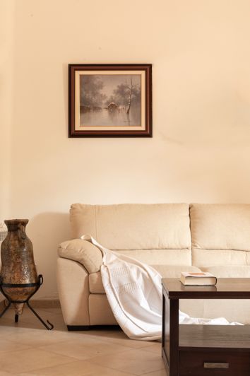 Image No.7-6 Bed House for sale