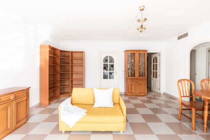 Image No.2-Appartement de 2 chambres à vendre à Torremolinos