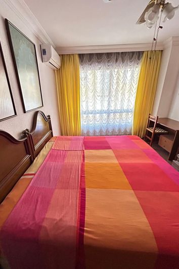 Image No.18-4 Bed Flat for sale