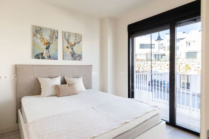 Image No.17-3 Bed Apartment for sale