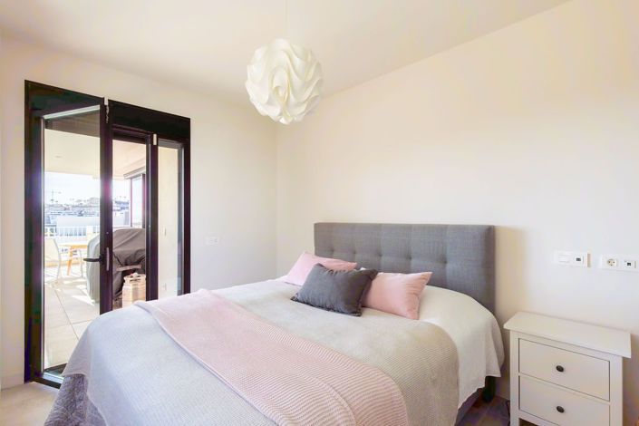 Image No.18-3 Bed Apartment for sale