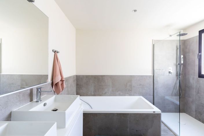 Image No.20-3 Bed Apartment for sale