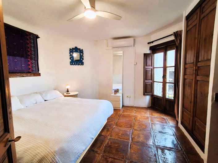 Image No.22-4 Bed Villa for sale