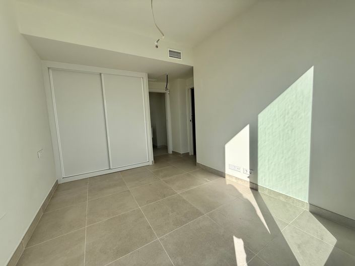 Image No.16-4 Bed Townhouse for sale