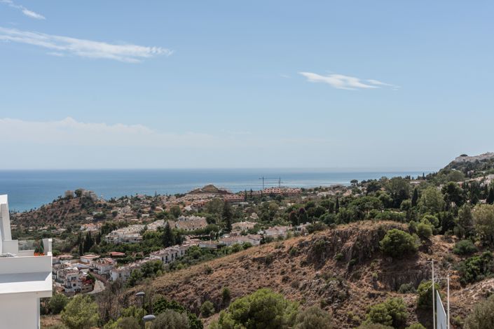 Image No.22-4 Bed Townhouse for sale