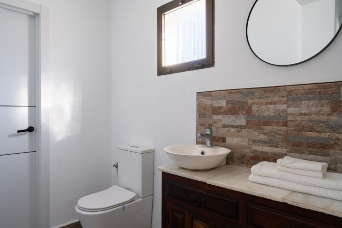 Image No.20-2 Bed Finca for sale