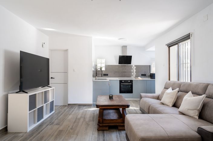 Image No.8-2 Bed Finca for sale